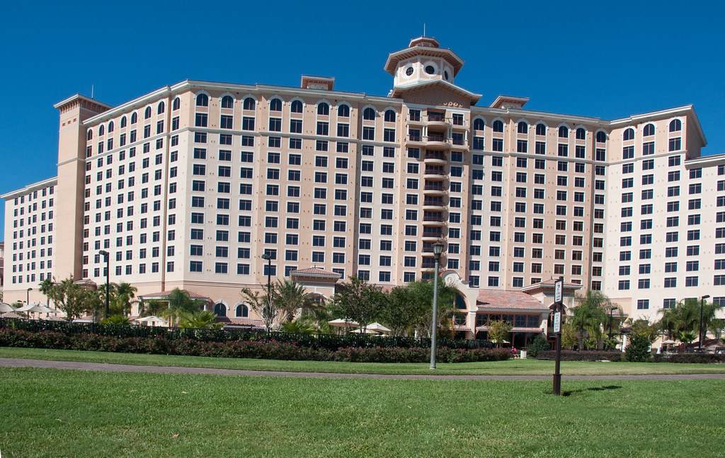 Rosen Shingle Creek exterior