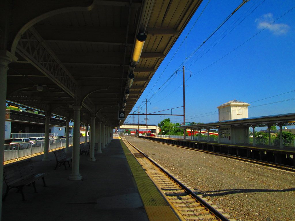 The platforms and canopy of the Lancaster Amtrak station