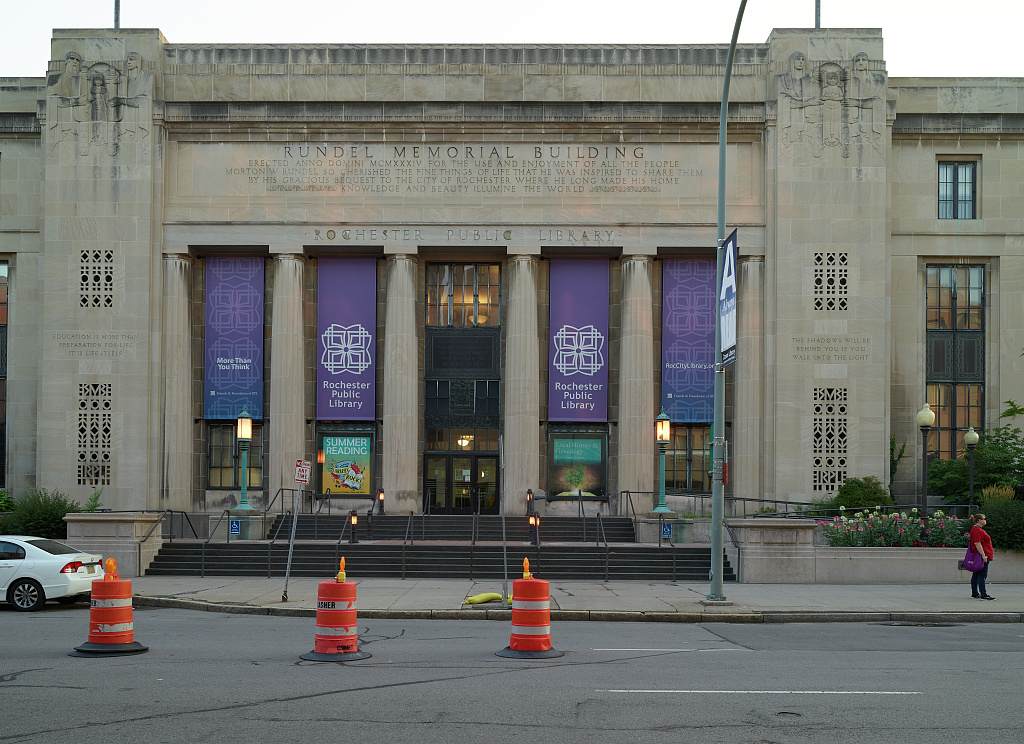 The Rundel Building of the Rochester Public Library, built over the Genesee
