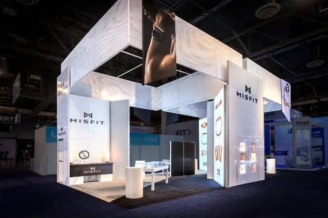 20×20 Island Booth With Overhead White Frame and Tall Backlit Walls