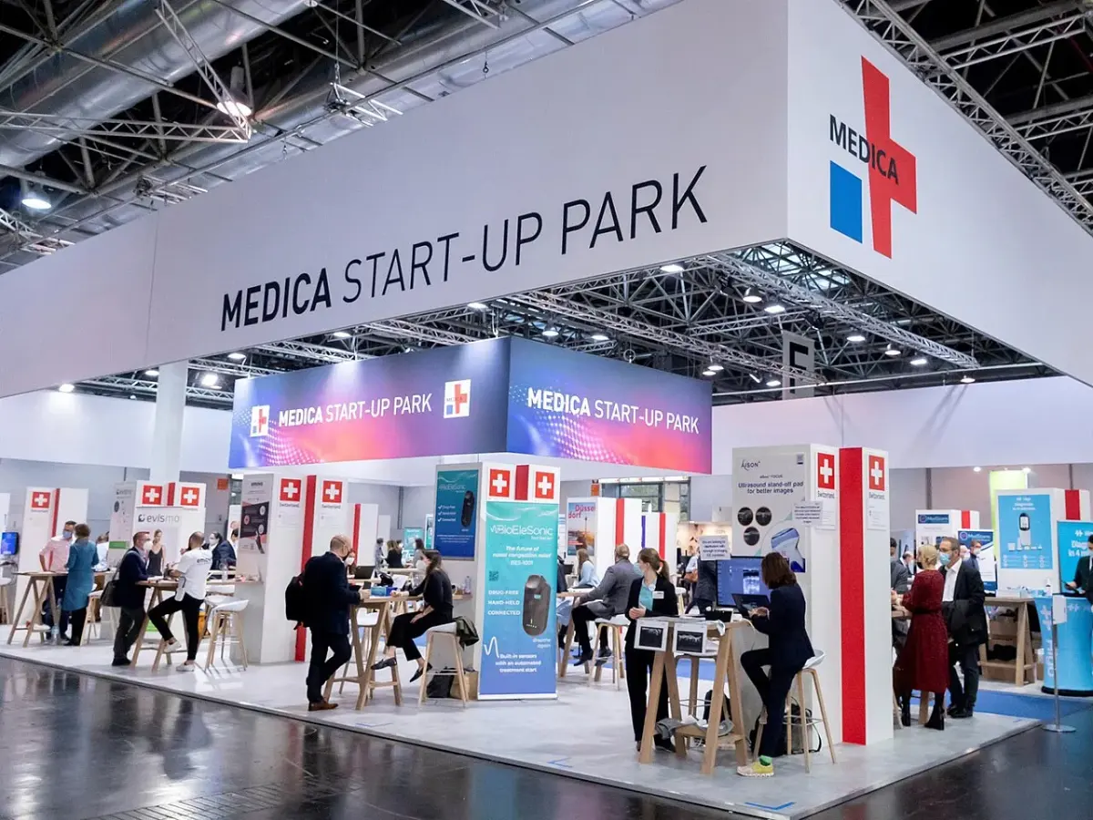 Medical trade-show exhibits at MEDICA 2021 in Düsseldorf