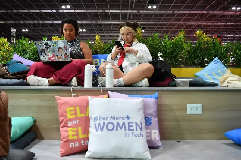 Women meeting in the Women in Tech Lounge at Web Summit Rio 2023