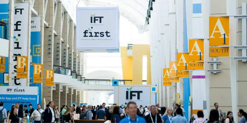 IFT FIRST trade show in Chicago — exhibit services by Purple Exhibits