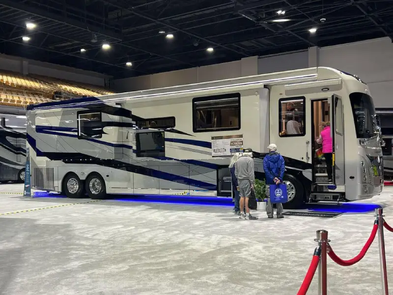 Ohio RV Supershow in Cleveland — trade show booth services by Purple Exhibits