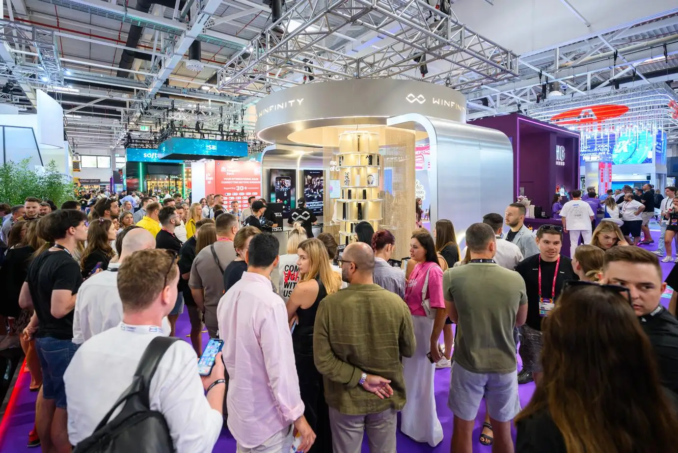 High-performing exhibit booth