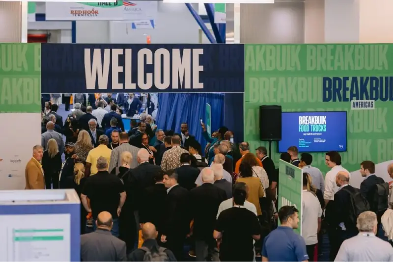 Breakbulk Americas trade show in Houston — exhibit services by Purple Exhibits