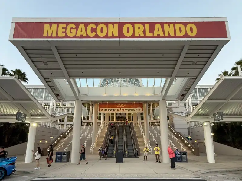 MegaCon Orlando trade show — exhibit services by Purple Exhibits
