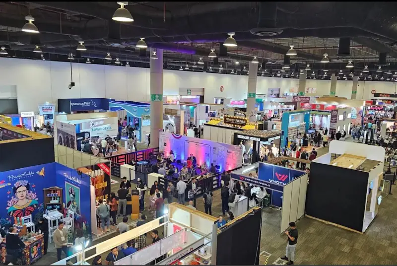 Franchise Expo – Tampa — exhibit services by Purple Exhibits