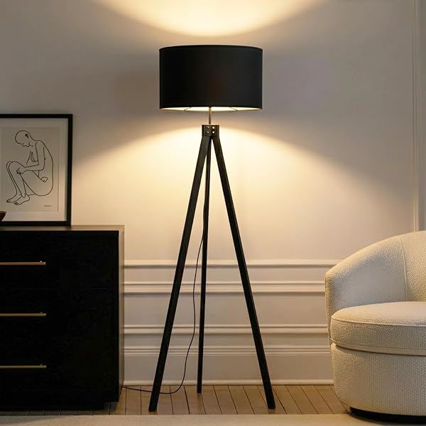 Eden Tripod Lamp